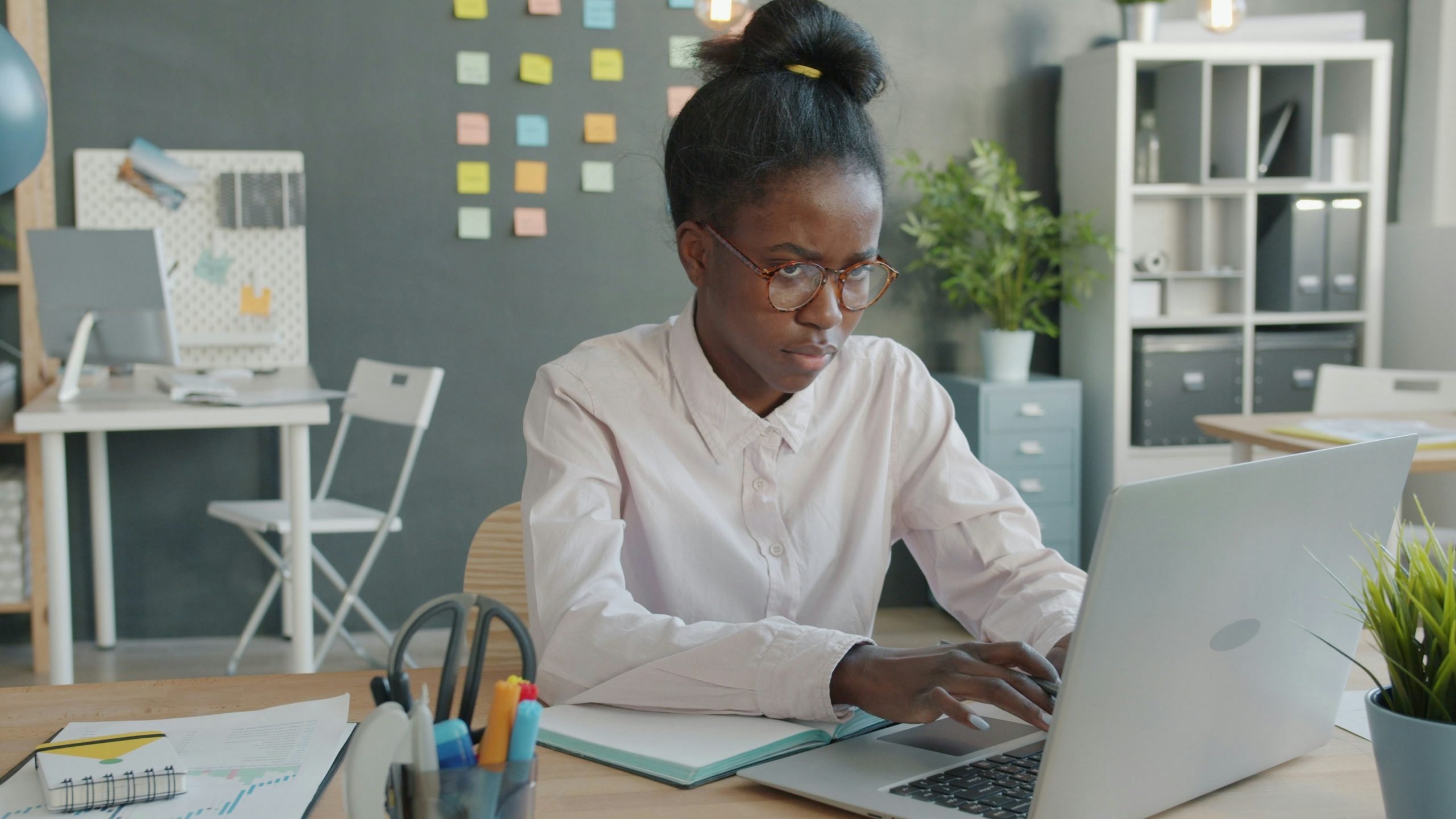 Calm professional mentoring setting